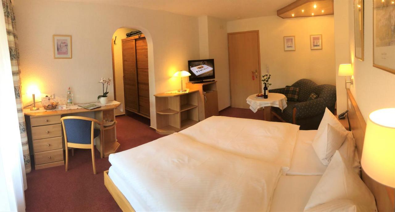 Hotel Breitenbacher Hof Waldachtal Extérieur photo